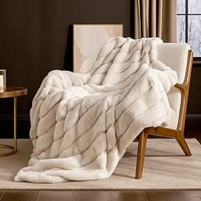 Cozy Bliss Faux Fur Throw Blanket 50x60 - Ultra Soft Plush for Couch & Bedroom