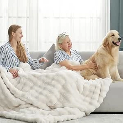 Cozy Bliss Faux Fur Throw Blanket 60x80 - Ultra Soft Plush Bubble Design
