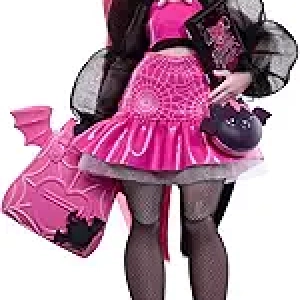 Monster High Draculaura Doll with Count Fabulous Pet Bat-Cat & Accessories